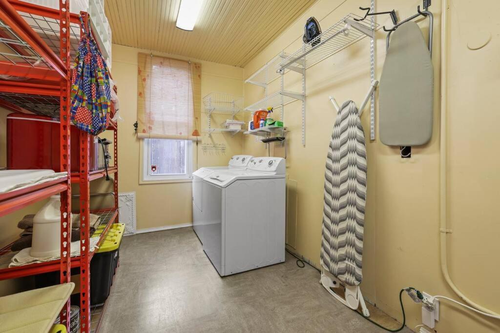 Charming Victorian Home - 2 Minutes To Downtown Ланкастър Екстериор снимка