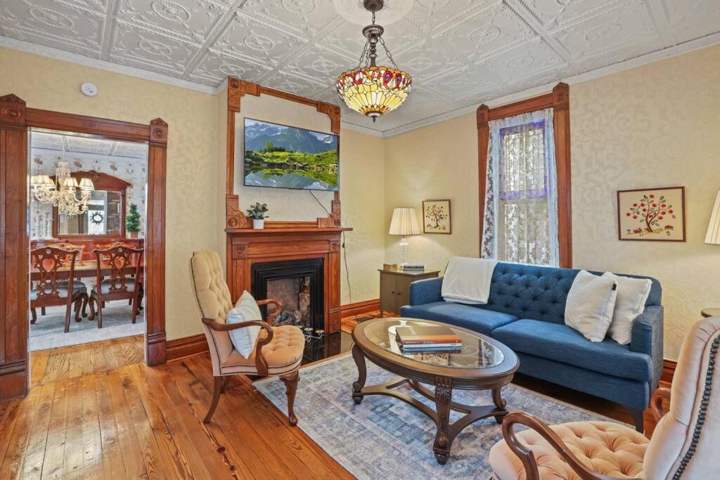 Charming Victorian Home - 2 Minutes To Downtown Ланкастър Екстериор снимка