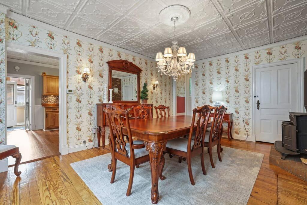 Charming Victorian Home - 2 Minutes To Downtown Ланкастър Екстериор снимка